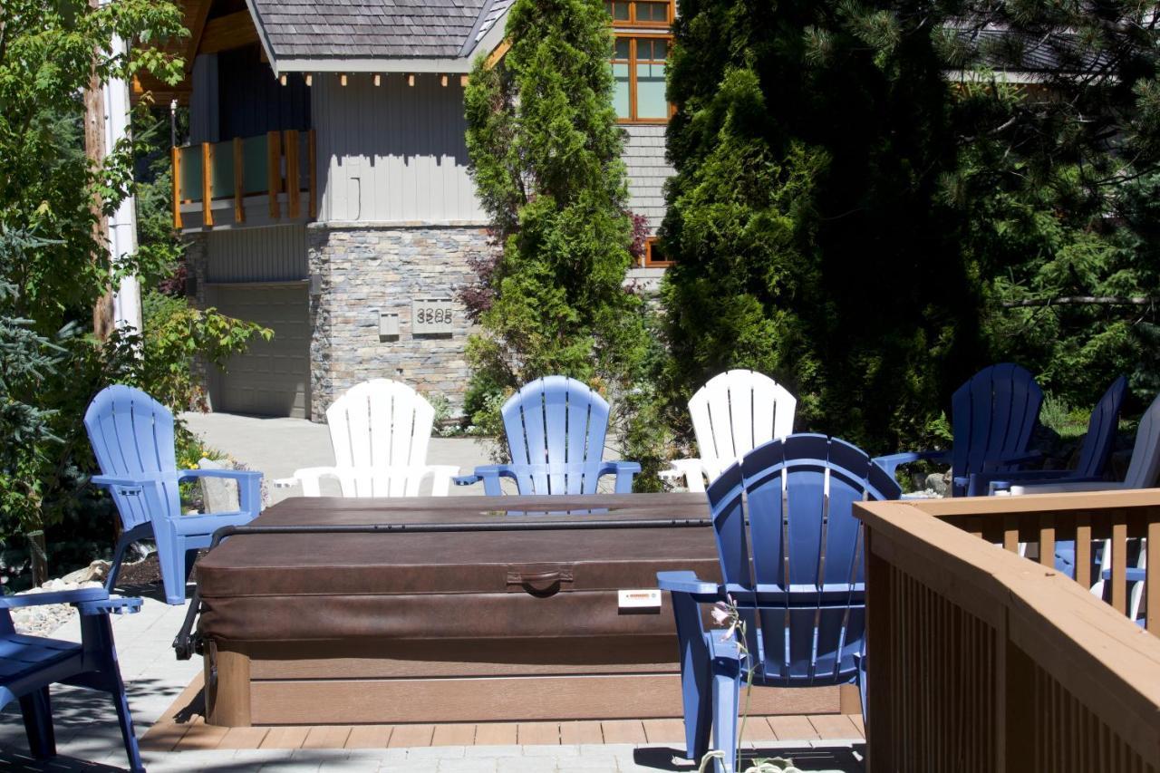 Whistler Alpine Chalet Retreat & Wellness Villa Екстериор снимка