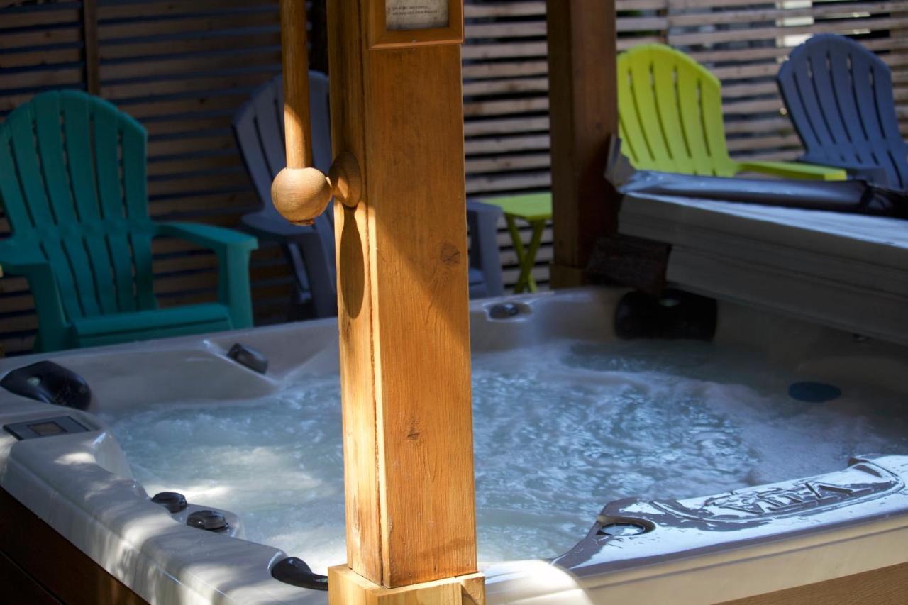 Whistler Alpine Chalet Retreat & Wellness Villa Екстериор снимка