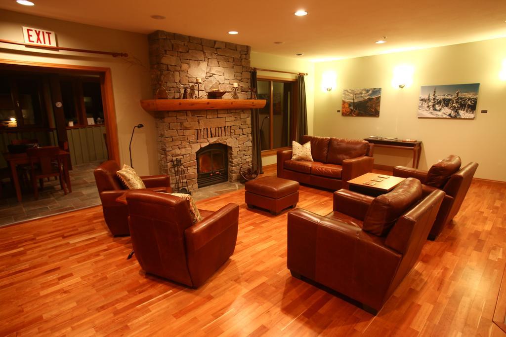 Whistler Alpine Chalet Retreat & Wellness Villa Екстериор снимка