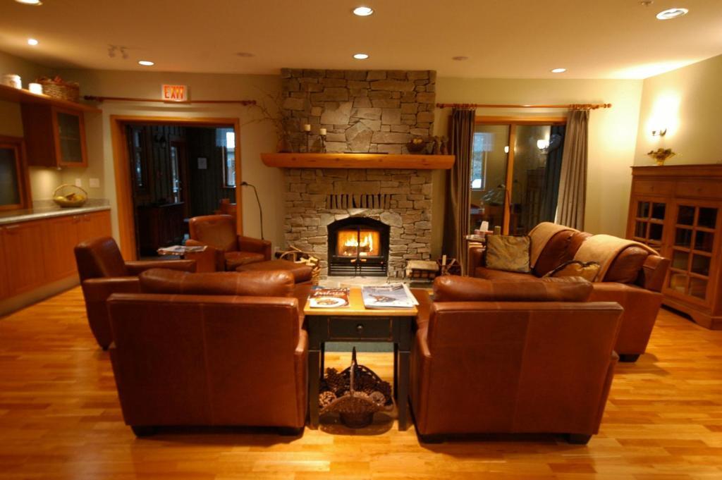 Whistler Alpine Chalet Retreat & Wellness Villa Интериор снимка