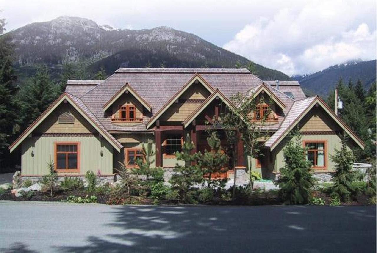 Whistler Alpine Chalet Retreat & Wellness Villa Екстериор снимка